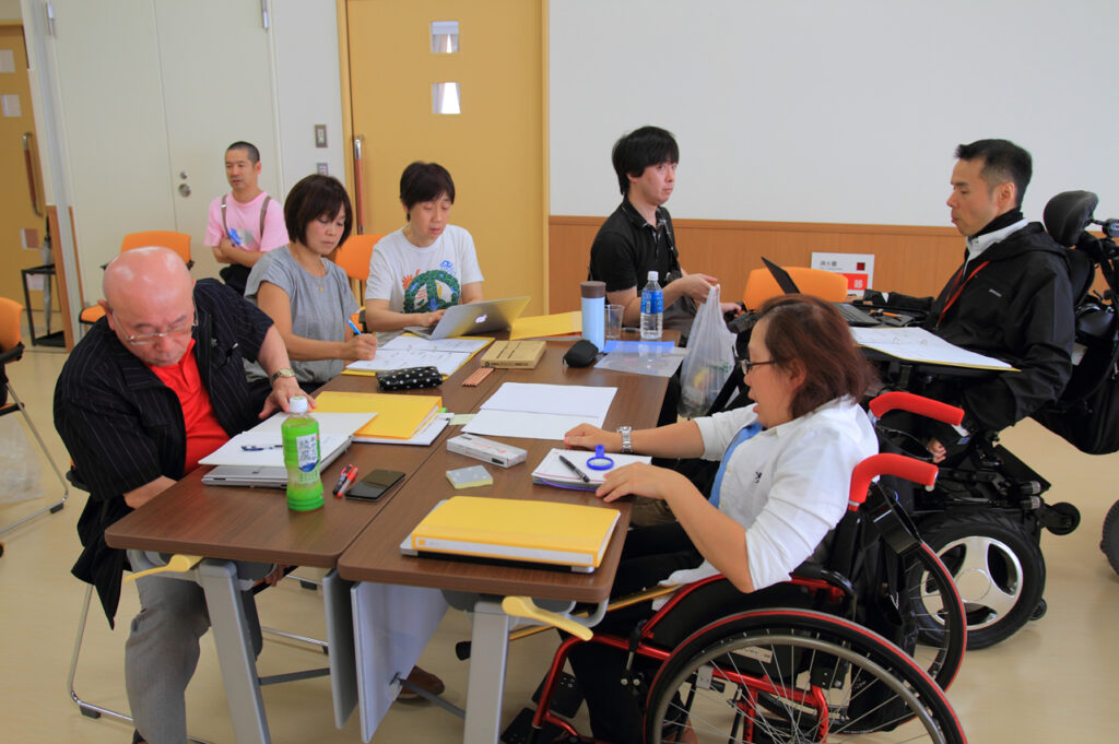 養成講座2回目グループワーク中